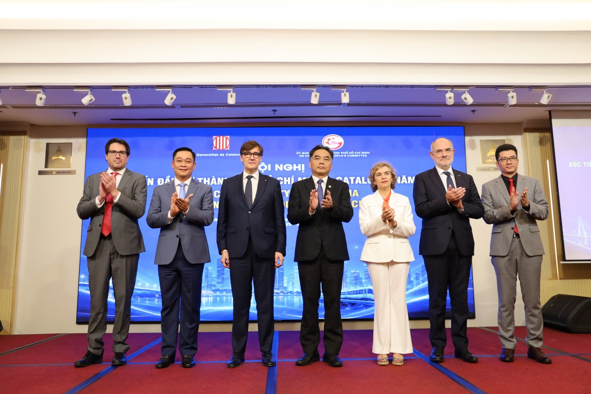 tp.hcm va vung catolonia hop tac phat trien logistic thong minh, doi moi sang tao hinh anh 2