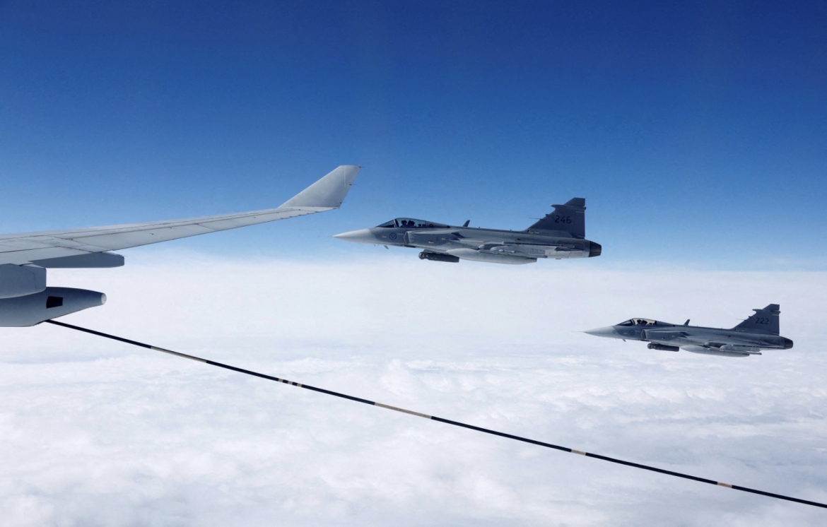 thu tuong anh cam ket ho tro tai chinh de ukraine so huu 16 tiem kich gripen hinh anh 1
