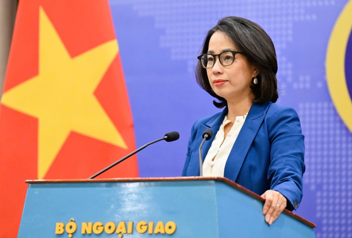 bo ngoai giao cap nhat ve vu chim tau khoi nguyen 18 tren bien Dong hinh anh 1