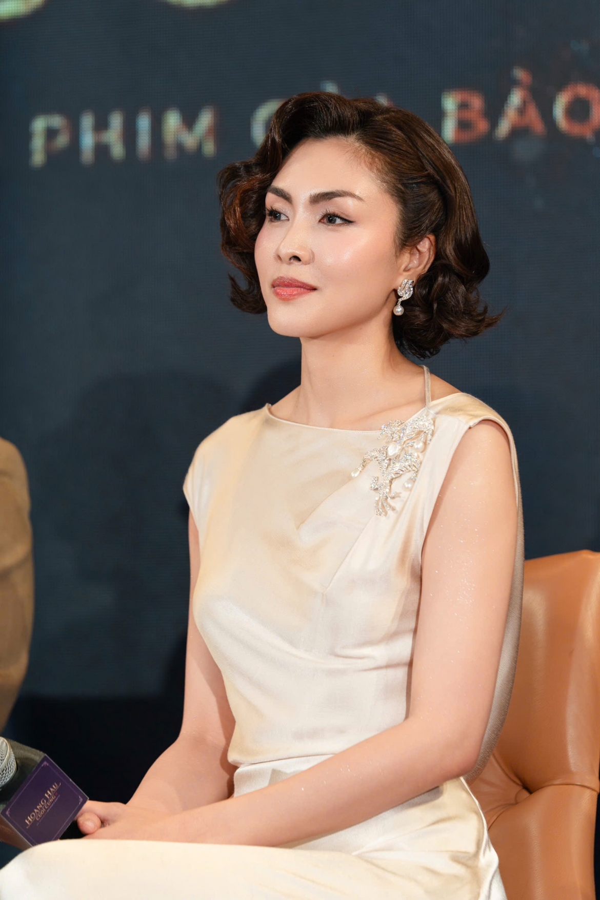 tang thanh ha tai xuat man anh rong sau 13 nam voi vai nam phuong hoang hau hinh anh 3