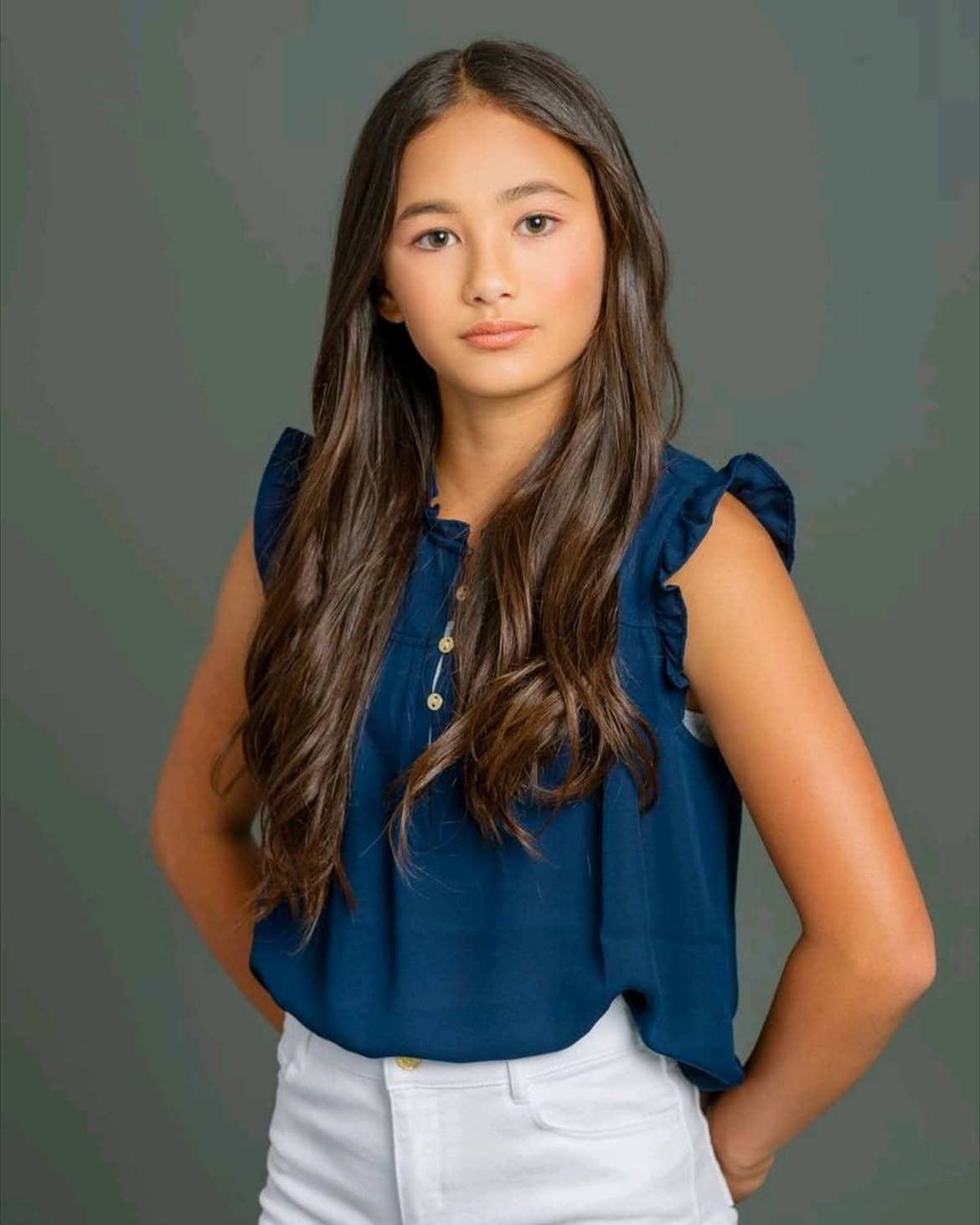 kaylee hottle qua doi o tuoi 18 va di san dien anh de lai hinh anh 4