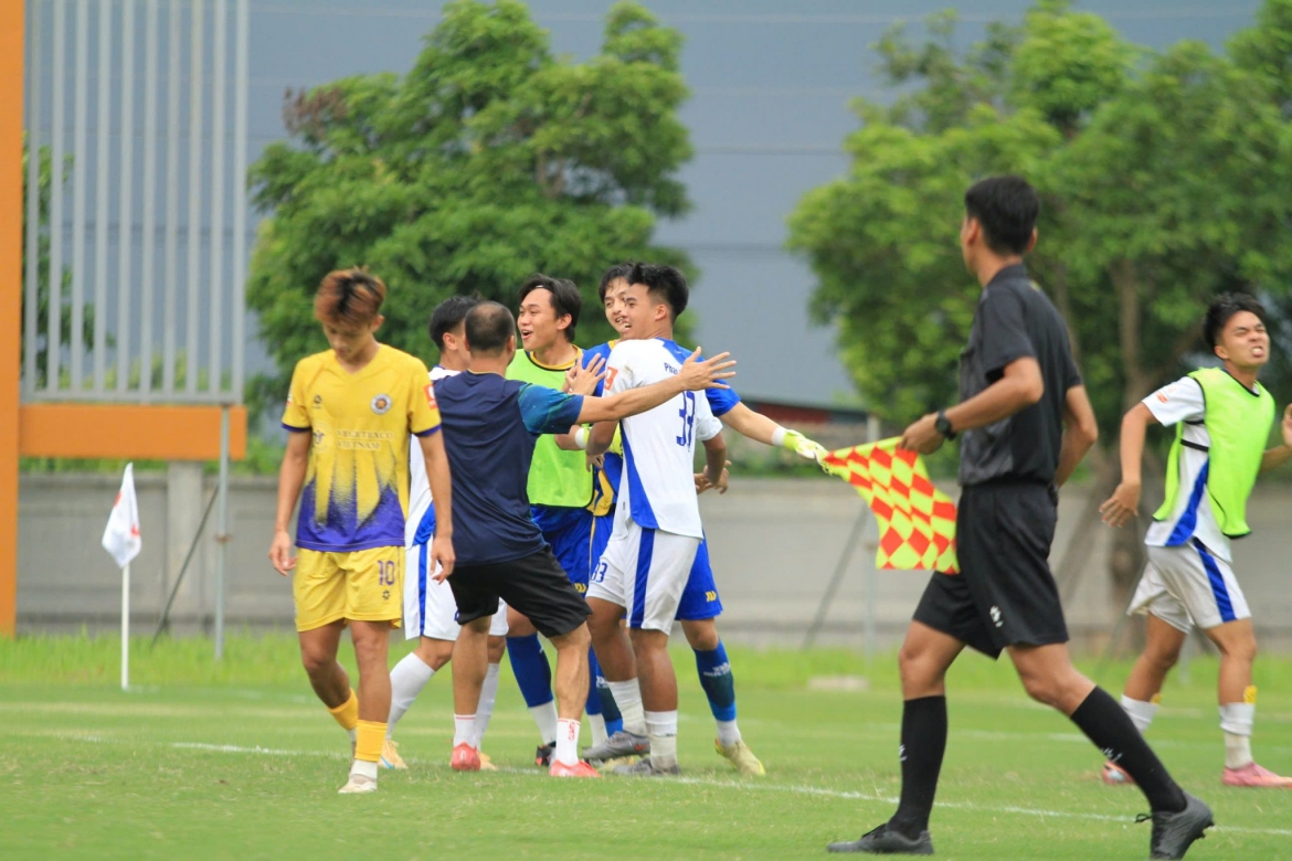 ket qua bong da viet nam hom nay 23 7 u21 slna va the cong viettel vao chung ket hinh anh 3