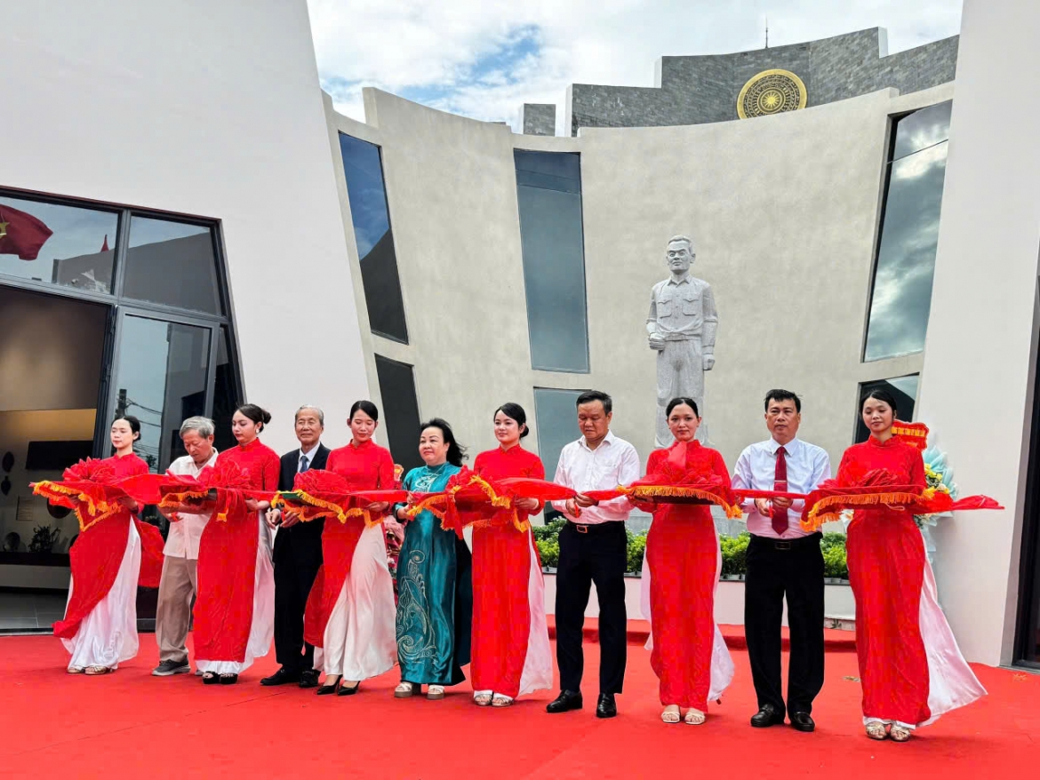 Khai trương Nhà lưu niệm nguyên Chủ tịch Quốc hội Nguyễn Hữu Thọ