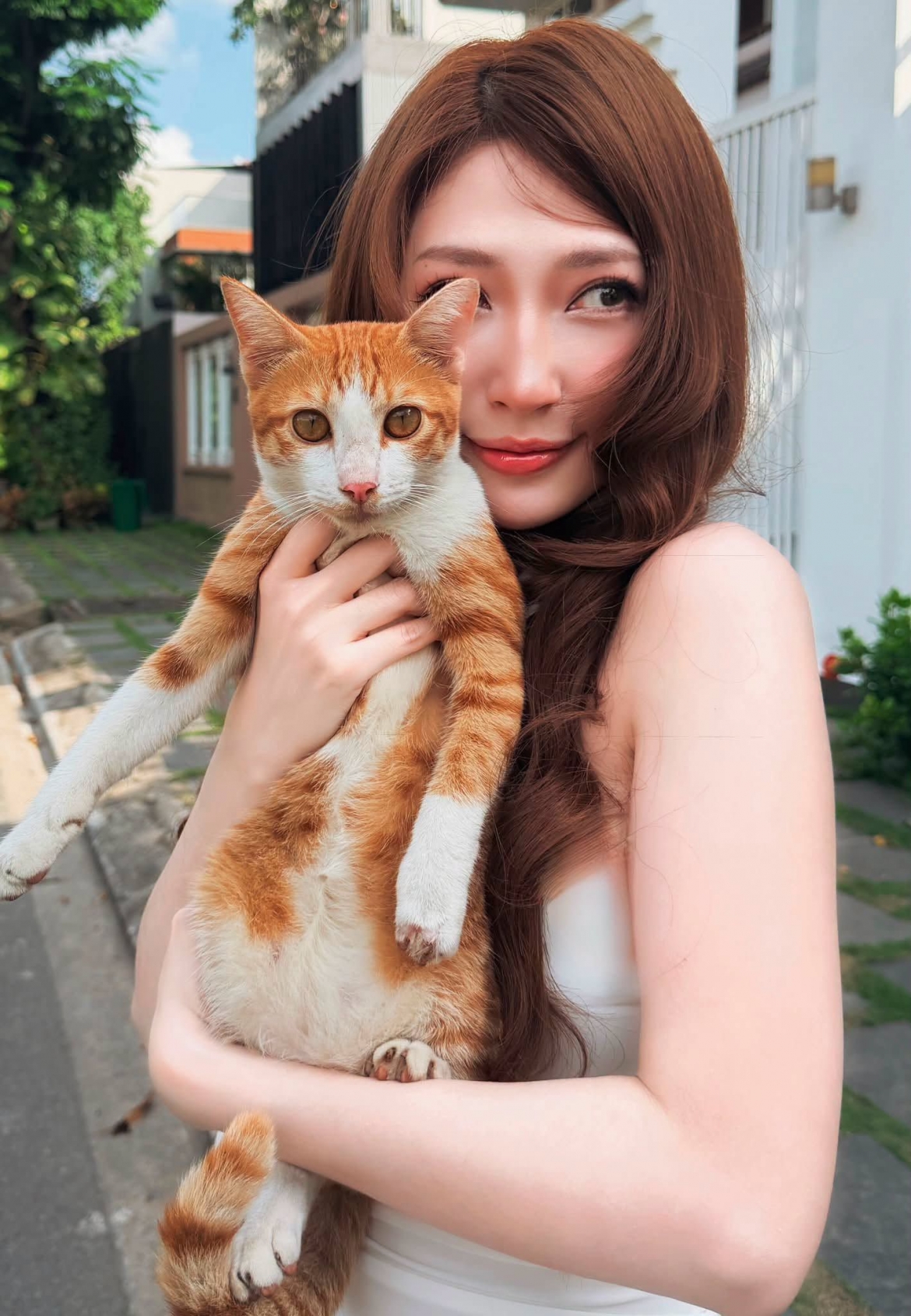 sao viet 13-7 tran tieu vy khoe phong cach sanh dieu giua pho hinh anh 13