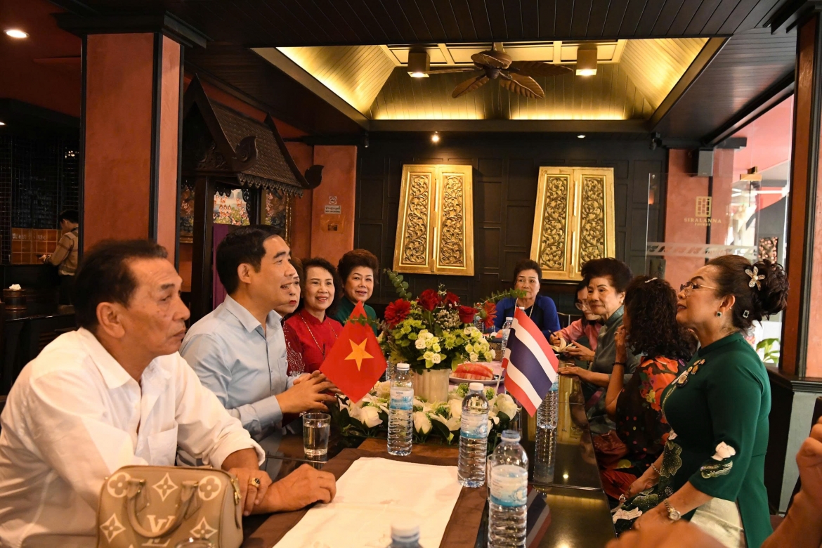 khai truong van phong lanh su danh du viet nam dau tien tai phuket hinh anh 13