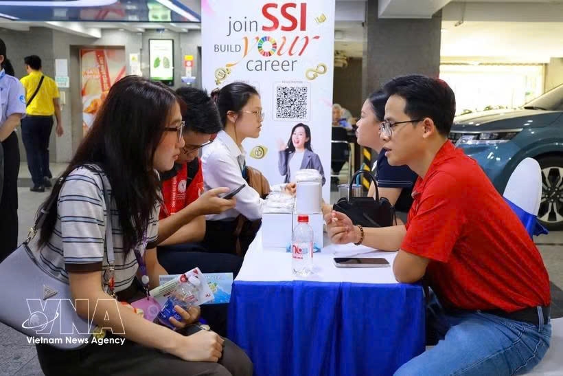 vietnam s labour market remains on solid footing in h1 picture 1