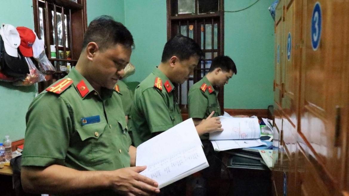 pho chu tich xa cung 11 doi tuong tham o gan 7 ty dong tien cong duc o den bac le hinh anh 2