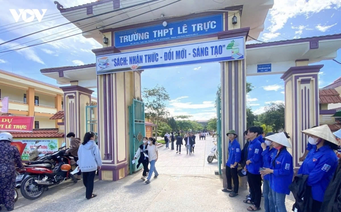 khoi to 2 giao vien trong vu tieu cuc tai diem thi thpt o tinh quang tri hinh anh 1