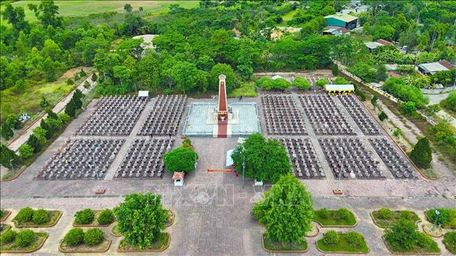 Dong loat ra soat tai lieu luu tru phuc vu tim kiem, quy tap hai cot liet si hinh anh 1