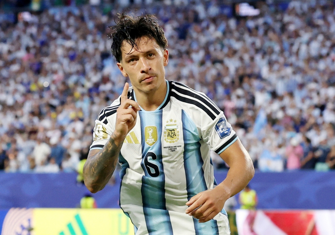 Doi hinh tieu bieu world cup 2026 messi sat canh cung mbappe hinh anh 3
