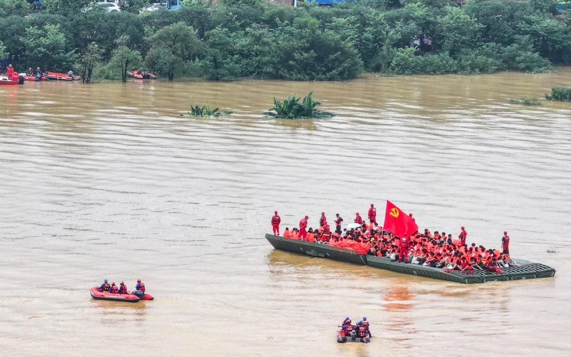 sieu bao bavi nham vao trung quoc, Dai bac dong cua truong hoc hinh anh 1