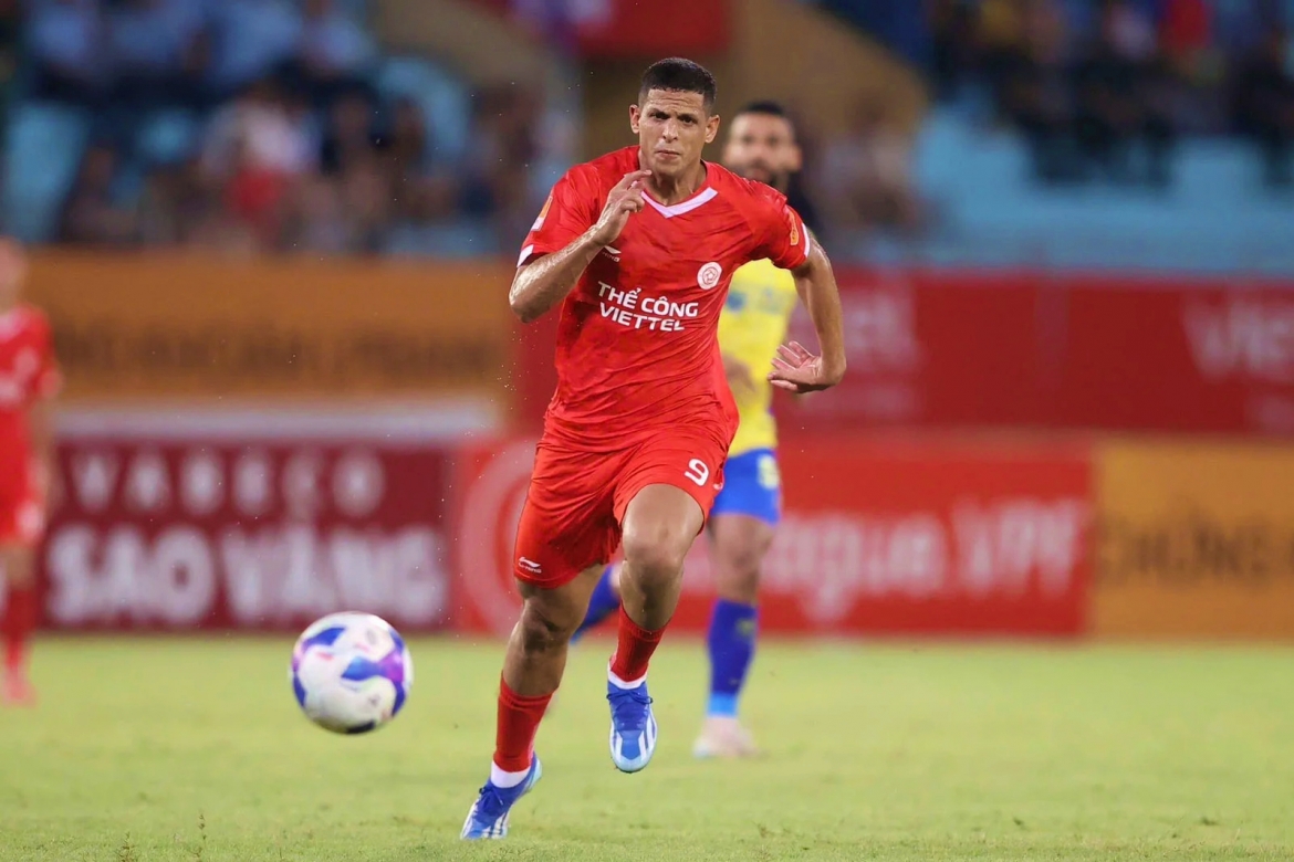 chuyen nhuong v-league 2026 2027 moi nhat the cong viettel sap chia tay lucao hinh anh 1