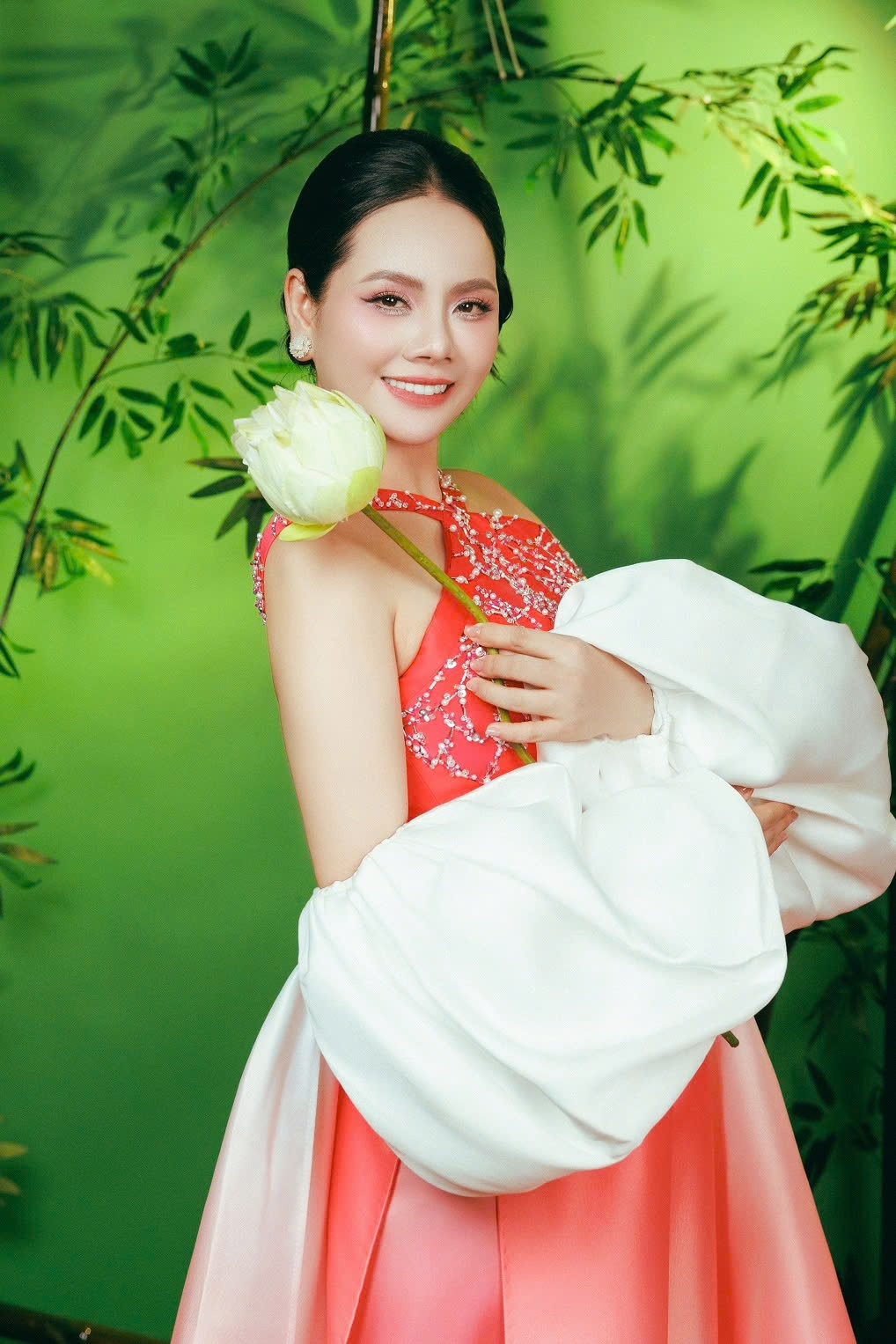 luong nguyet anh trai long ve cuoc song moi sau khi lam me cap song sinh hinh anh 4