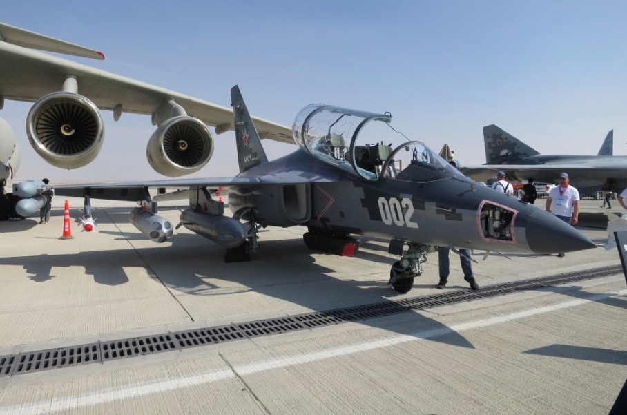 Tiêm kích Yak-130M đổi vai, chia lửa cùng Su-57 trong thế trận phòng không Nga