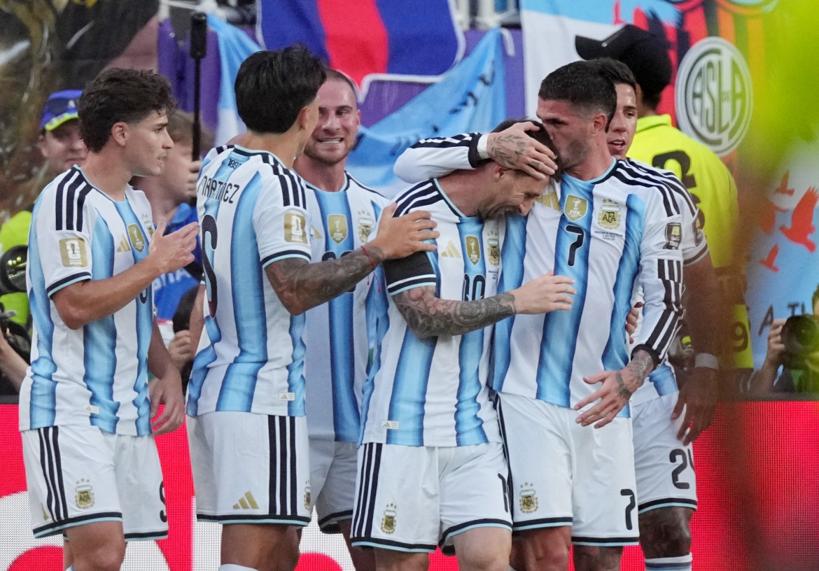 messi tao nen thong ke vo tien khoang hau tai world cup hinh anh 1