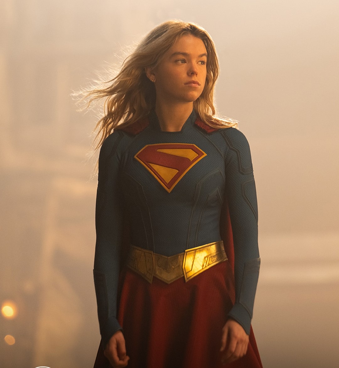 milly alcock va cu nga dau tien cua supergirl sau cai bong superman hinh anh 4