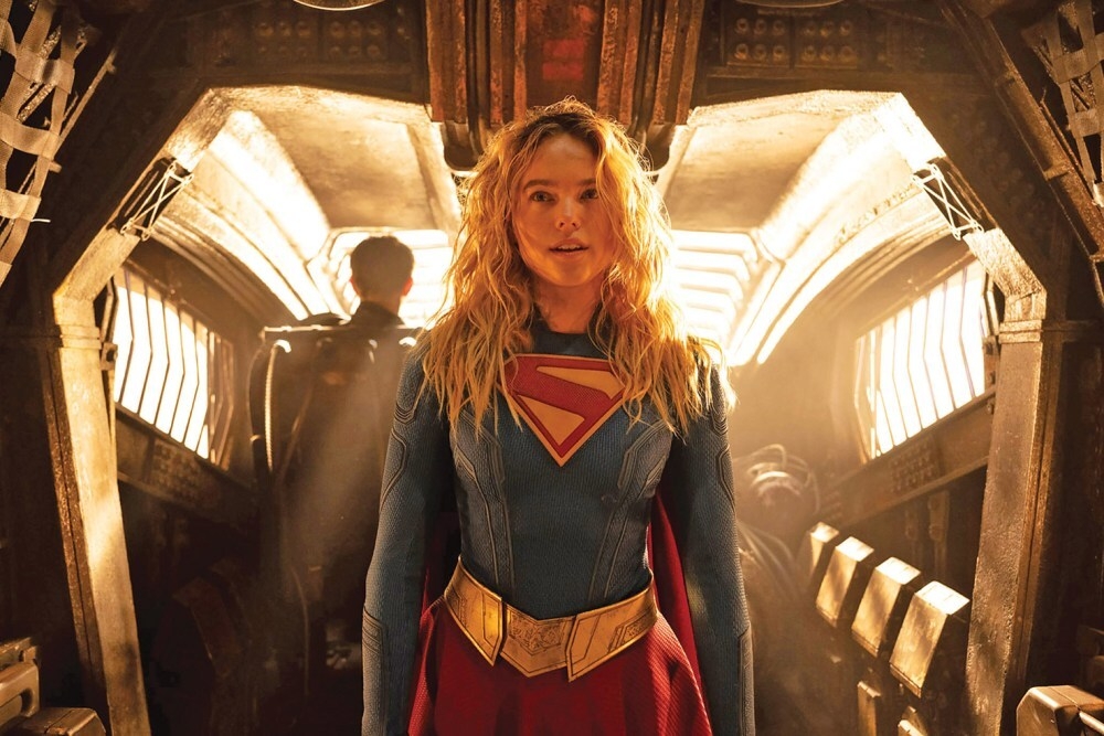 milly alcock va cu nga dau tien cua supergirl sau cai bong superman hinh anh 2
