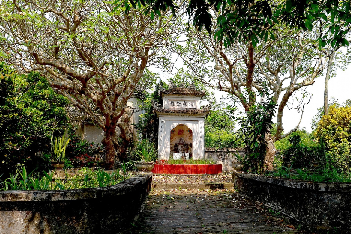 gan 200 tu lieu, hien vat tai trien lam di san cua danh nhan van hoa le quy Don hinh anh 2