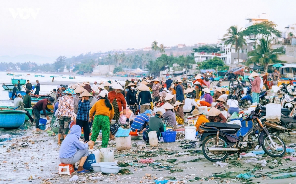 daybreak at mui ne fishing village in lam dong picture 6