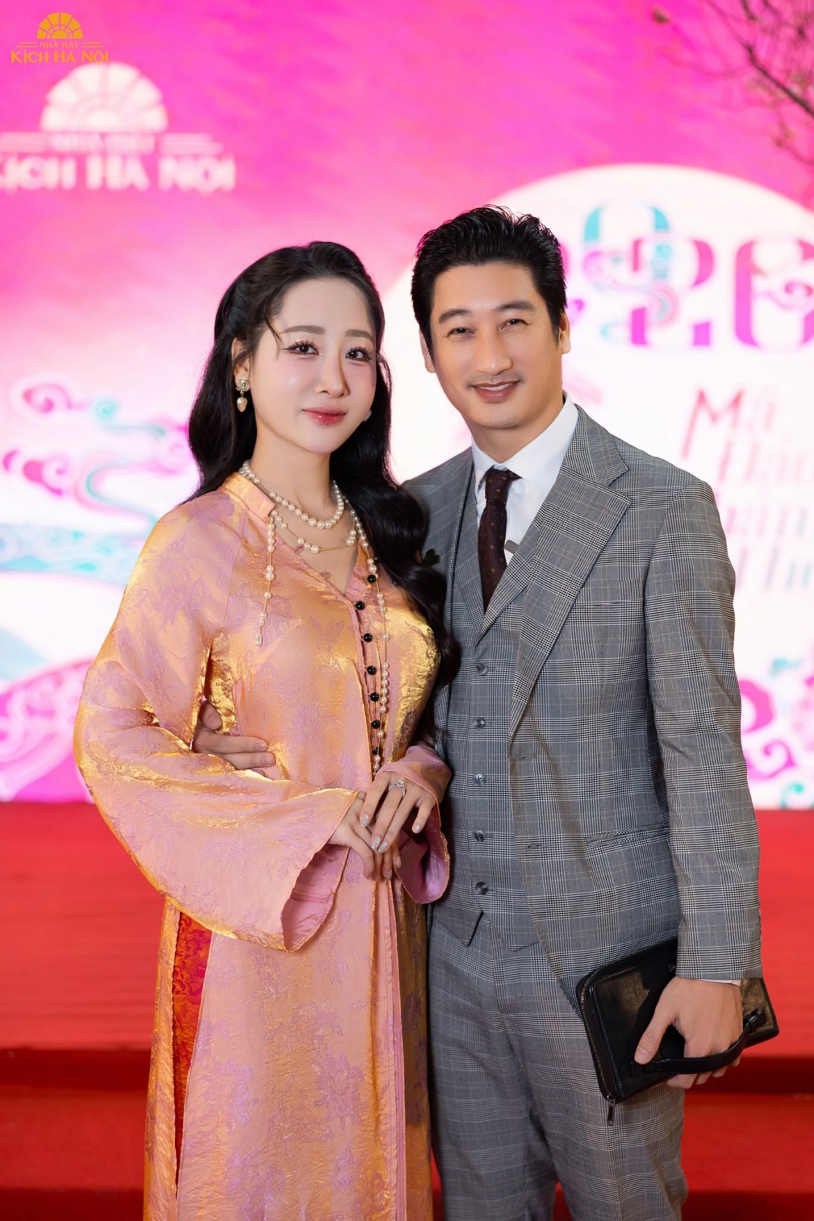 nam nsUt tung hai lan do vo sap cuoi ban gai kem 7 tuoi hinh anh 5
