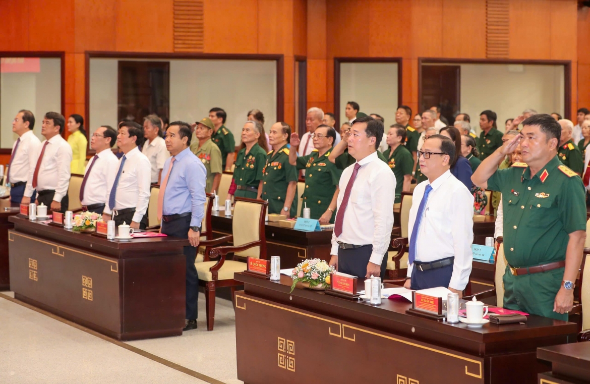 tp.hcm tri an nguoi co cong, khoi day trach nhiem cua the he tre hinh anh 2