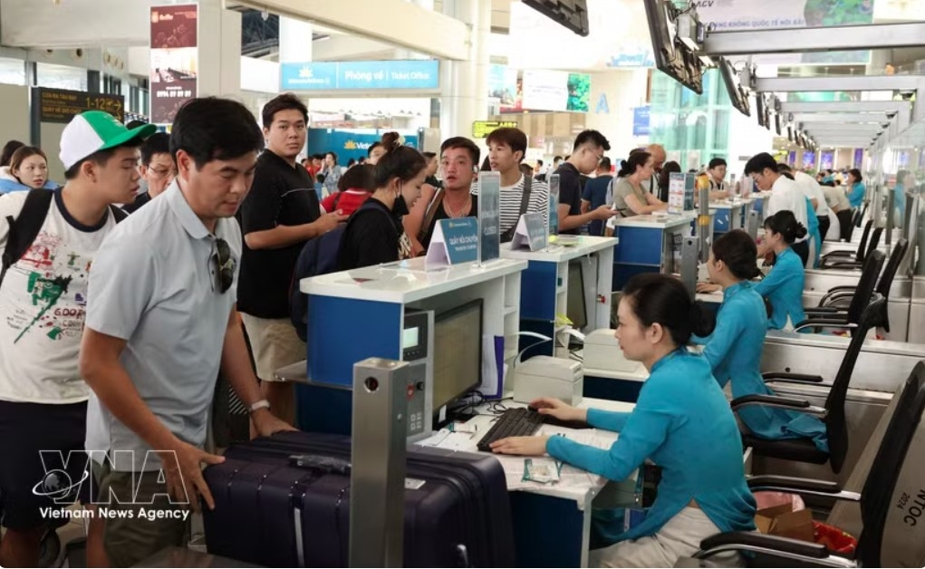 vietnam records 15.4 growth in international air passengers picture 1