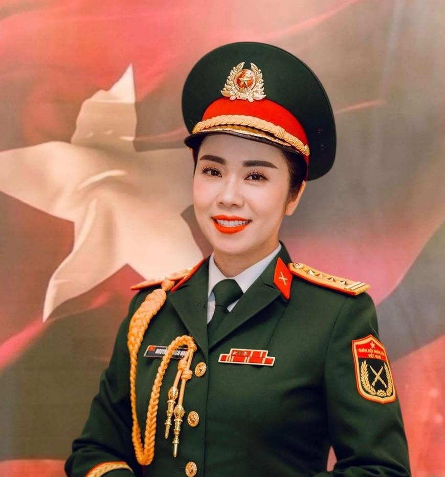 nsnd hong hanh tieng hat tri an tu ban linh chien si, tam hon nghe si hinh anh 1