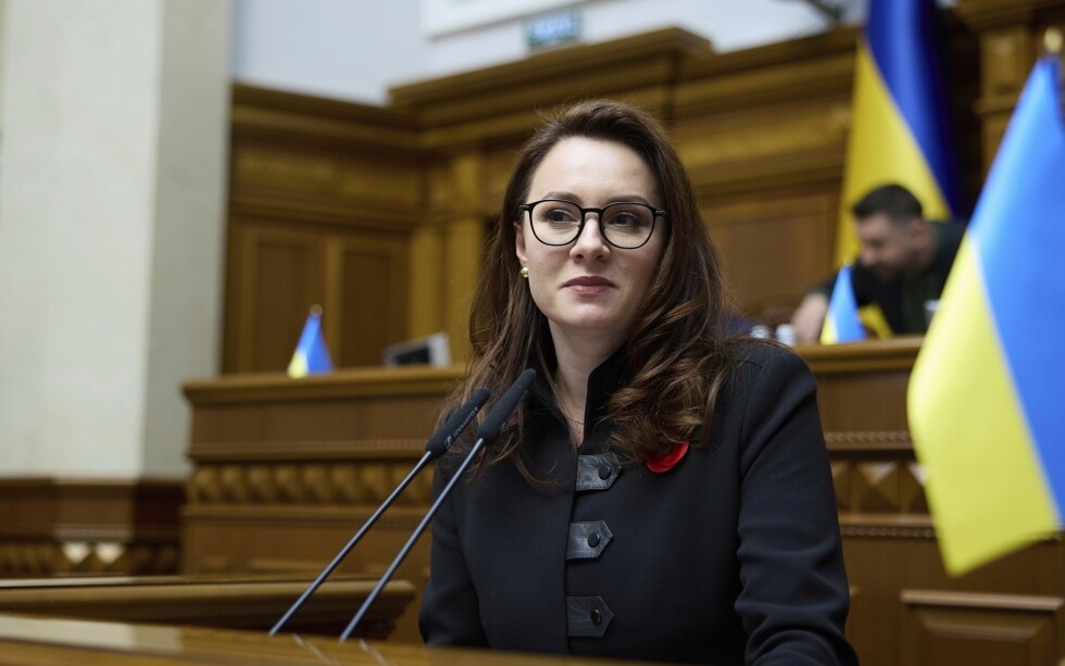 Bí ẩn nữ Thủ tướng Ukraine từ chức gây chấn động, ông Zelensky cải tổ chính phủ