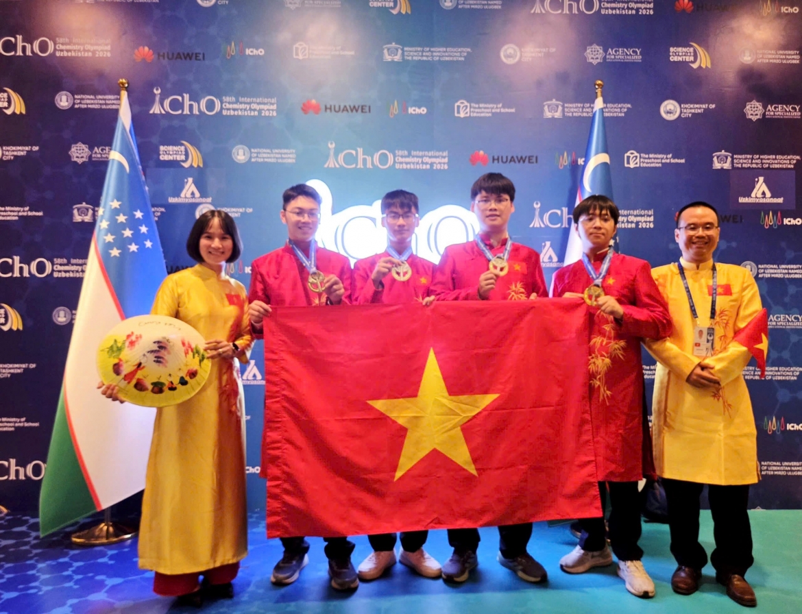 viet nam boi thu huy chuong tai olympic quoc te 4 hcv hoa hoc, 4 hcb sinh hoc hinh anh 1