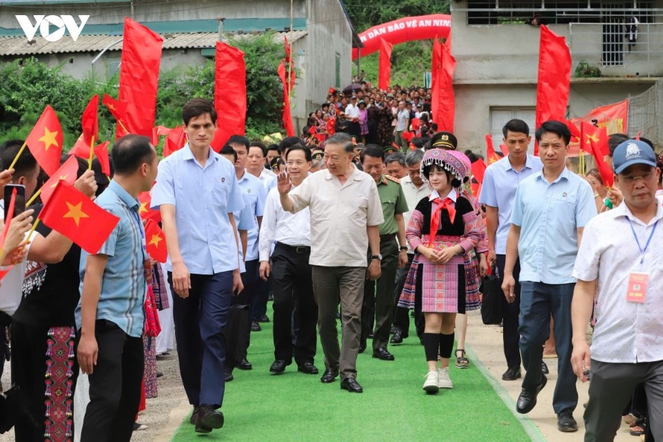 party and state leader attends all people s day for national security protection picture 2