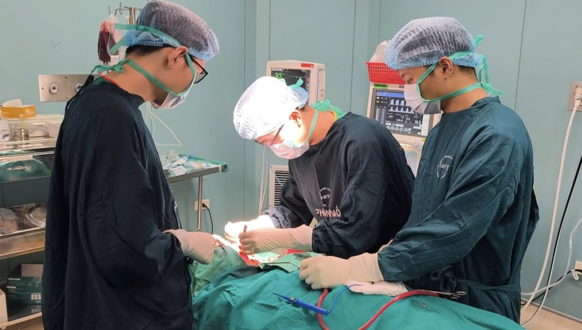 Nhổ răng khôn, cụ bà 83 tuổi bị sốc nhiễm khuẩn, nguy kịch