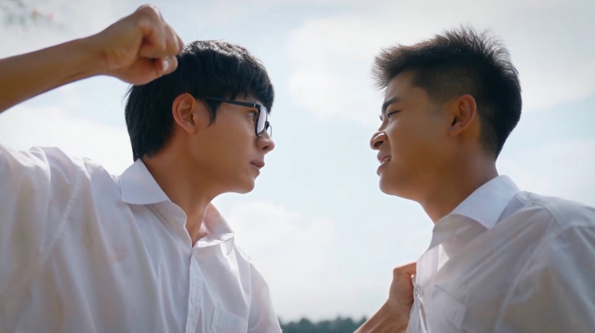 ket phim phia ben kia thanh pho gay tranh luan, khan gia hong phan 2 hinh anh 7