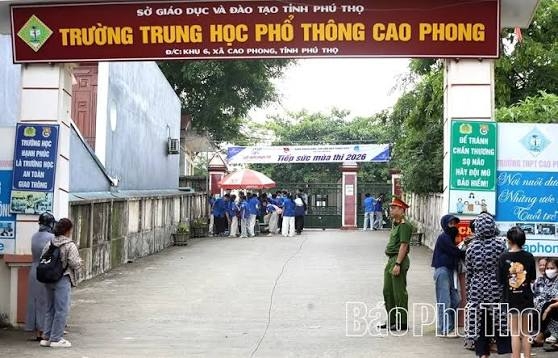 nam sinh phan anh gian lan thi cu o phu tho xin loi vi thong tin thieu can cu hinh anh 1