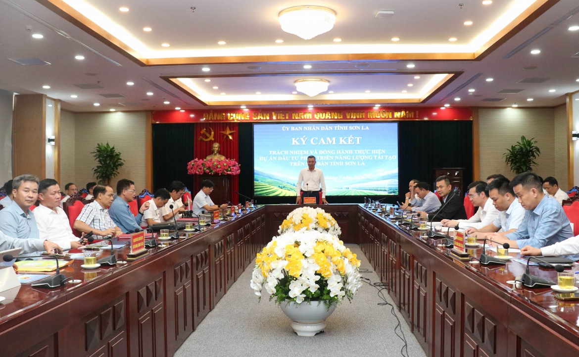 son la cam ket dong hanh trien khai 14 du an nang luong tai tao hinh anh 1