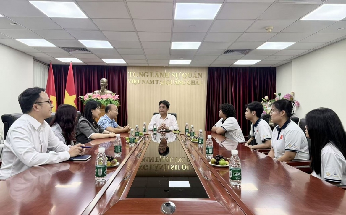 viet nam gianh 2 huy chuong ngay lan dau du olympic kinh te quoc te 2026 hinh anh 3