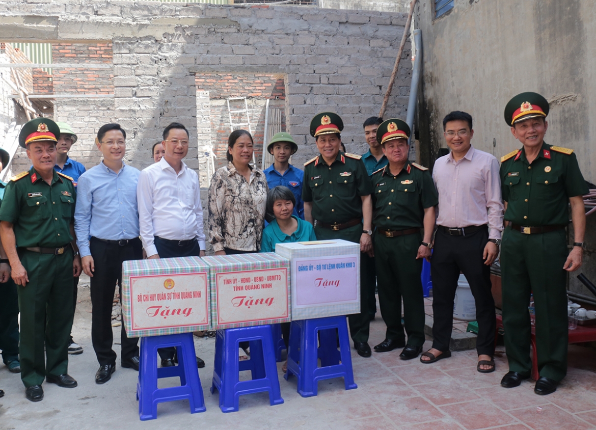chinh uy quan khu 3 kiem tra chien dich 500 ngay dem tai quang ninh hinh anh 3