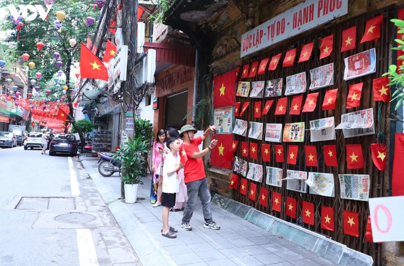 le quoc khanh 2 9 nghi 5 ngay lien tiep, nguoi lao dong phai lam bu ngay nao hinh anh 1