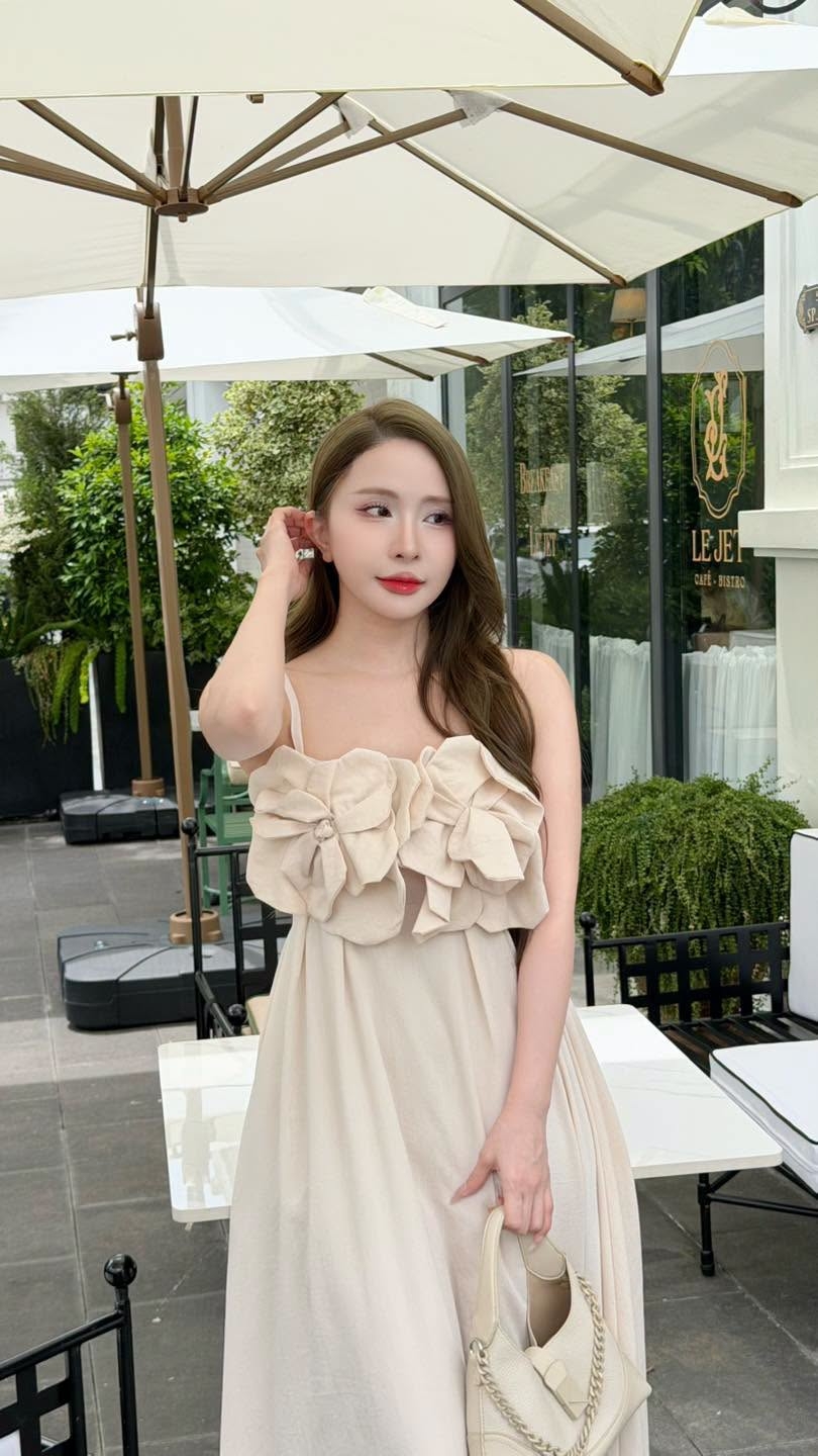 sao viet 4-7 thuy ngan gay sot voi loat anh khoe dang tren bien hinh anh 9