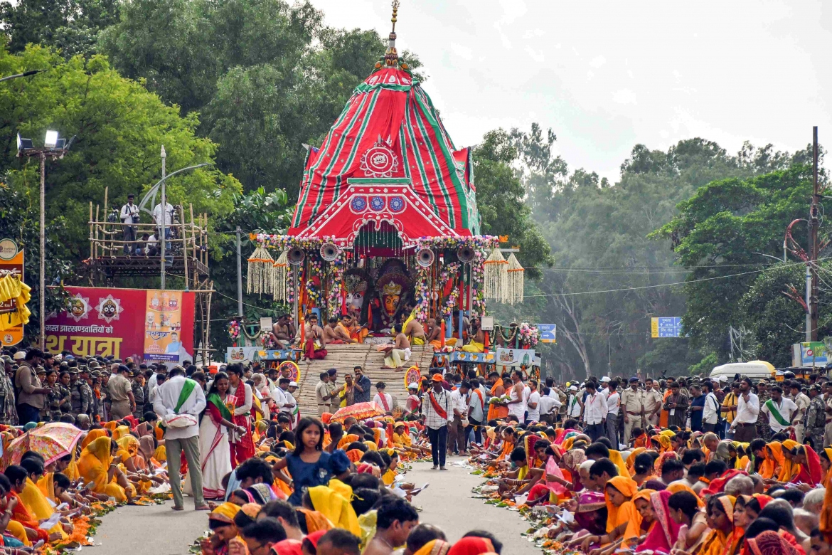 nguoi dan khap An Do don mung le hoi rath yatra hinh anh 3
