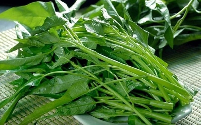 Dau da day co nen kieng rau muong su that khien nhieu nguoi bat ngo hinh anh 1