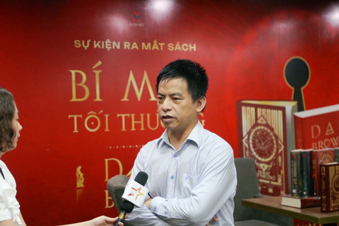  bi mat toi thuong cua dan brown ban duoc 10.000 ban trong tuan dau phat hanh hinh anh 2