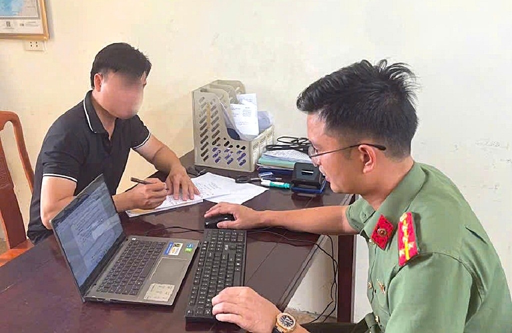 Dang thong tin sai su that, mot nguoi dan ong o nghe an bi phat 12,5 trieu dong hinh anh 1