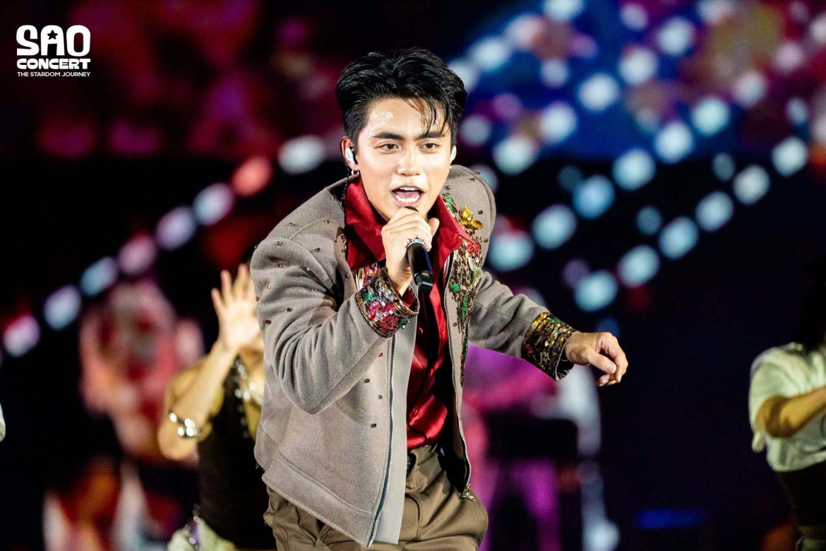 sinh nhat dang nho cua vuong binh ben grey d, phung khanh linh tai sao concert hinh anh 1