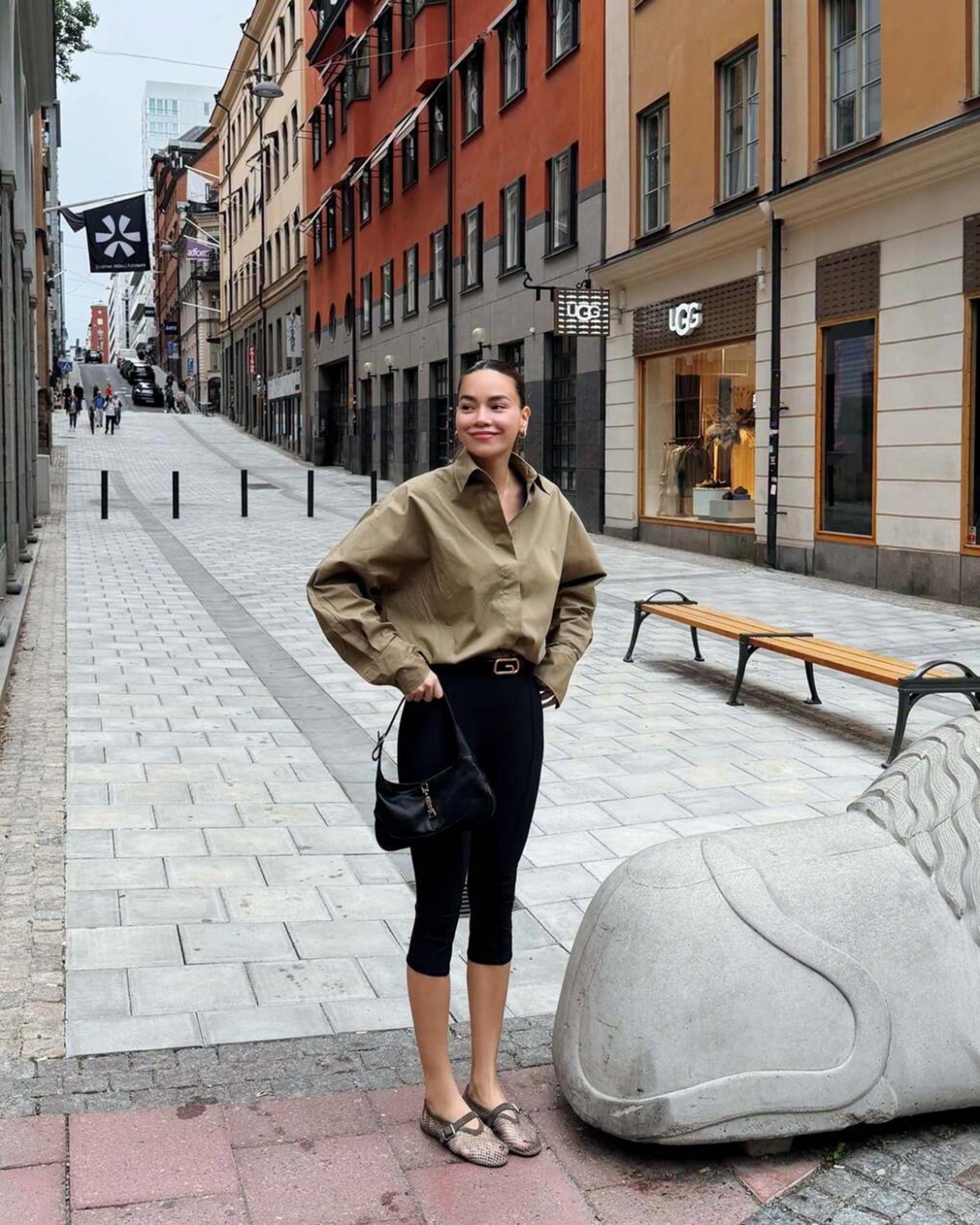 sao viet 21-7 diep lam anh khoe voc dang nong bong khi di lan o vinh hy hinh anh 2