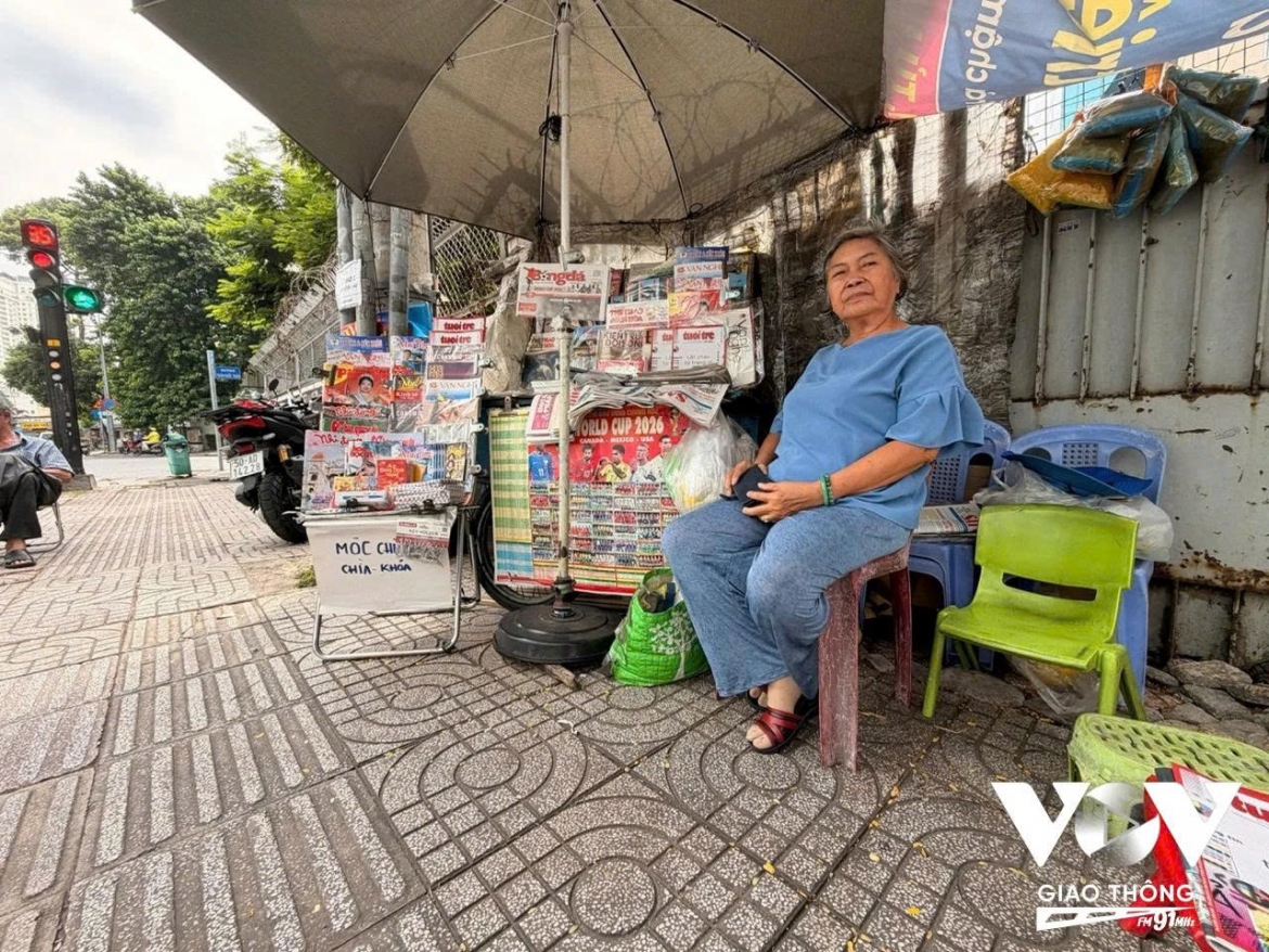Một góc phố, một sạp báo, một đời người