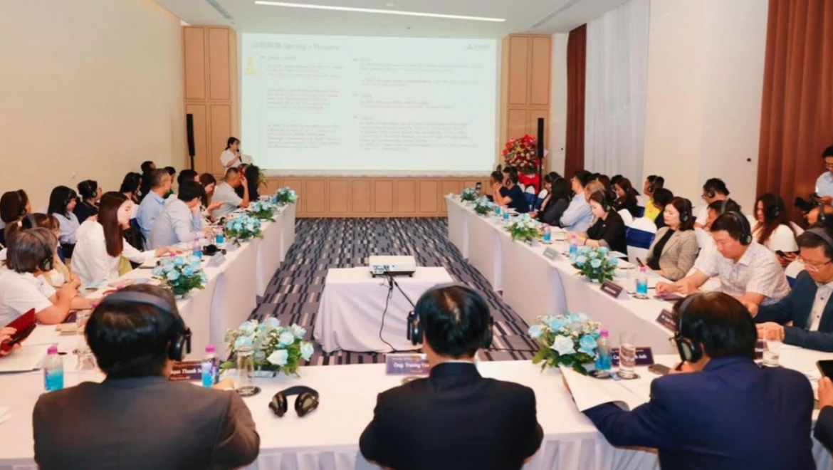 chinese airlines, tour operators survey tourism market in khanh hoa picture 1