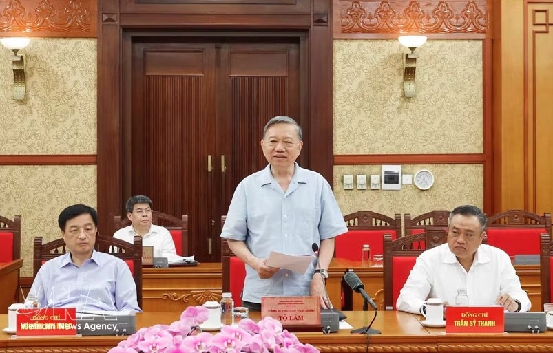top leader calls for party leadership over inspection work to combat corruption picture 1