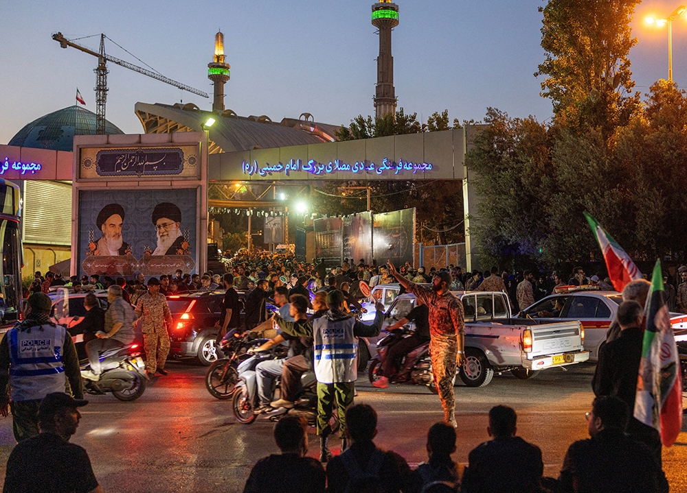 iran bat dau to chuc le tang co lanh tu ali khamenei hinh anh 12