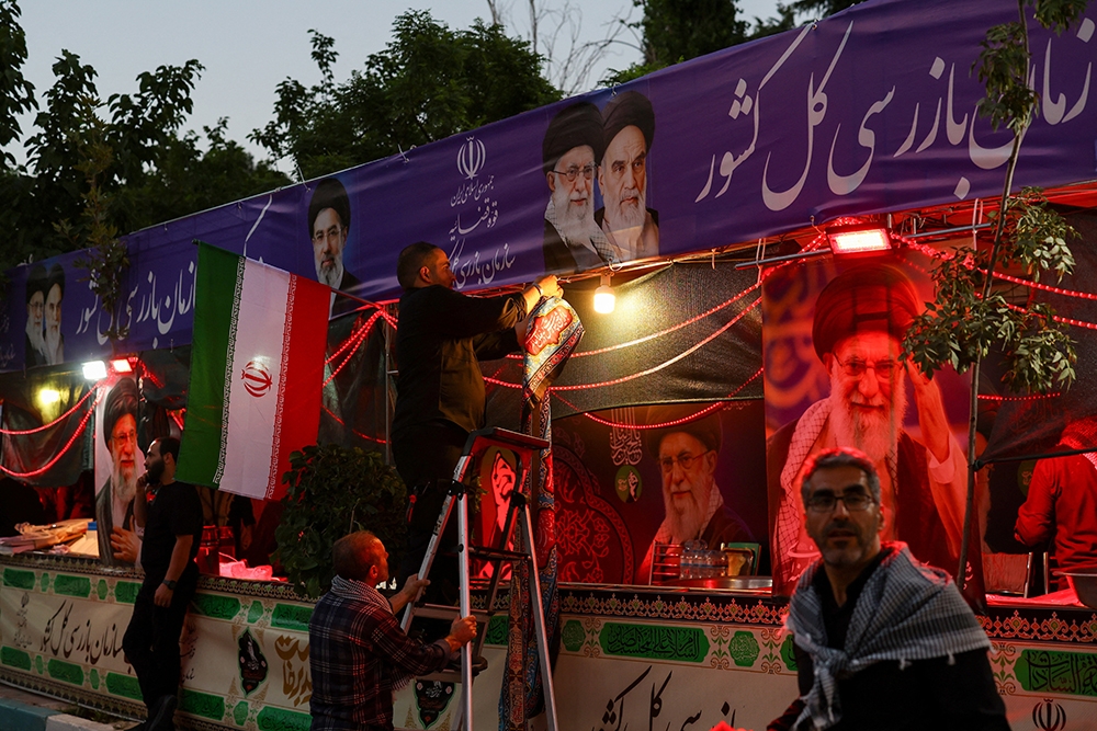 iran bat dau to chuc le tang co lanh tu ali khamenei hinh anh 11