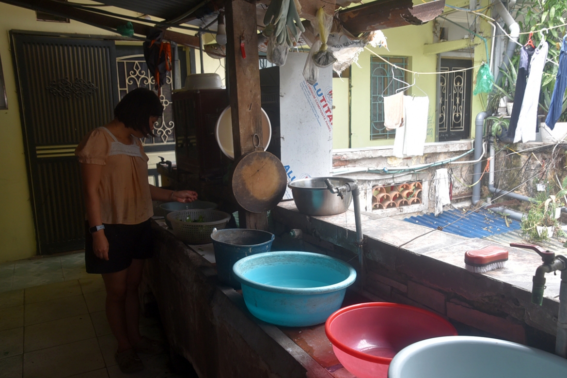 song thap thom trong khu tap the xuong cap o truong Dinh, ha noi hinh anh 6